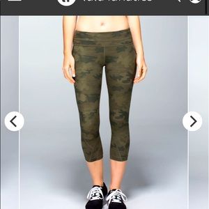 Lululemon Green Camo Run Inspire